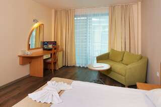 Отель Diamond Hotel - All Inclusive Солнечный Берег Двухместный номер с 1 кроватью и дополнительной кроватью (для 3 взрослых)-3